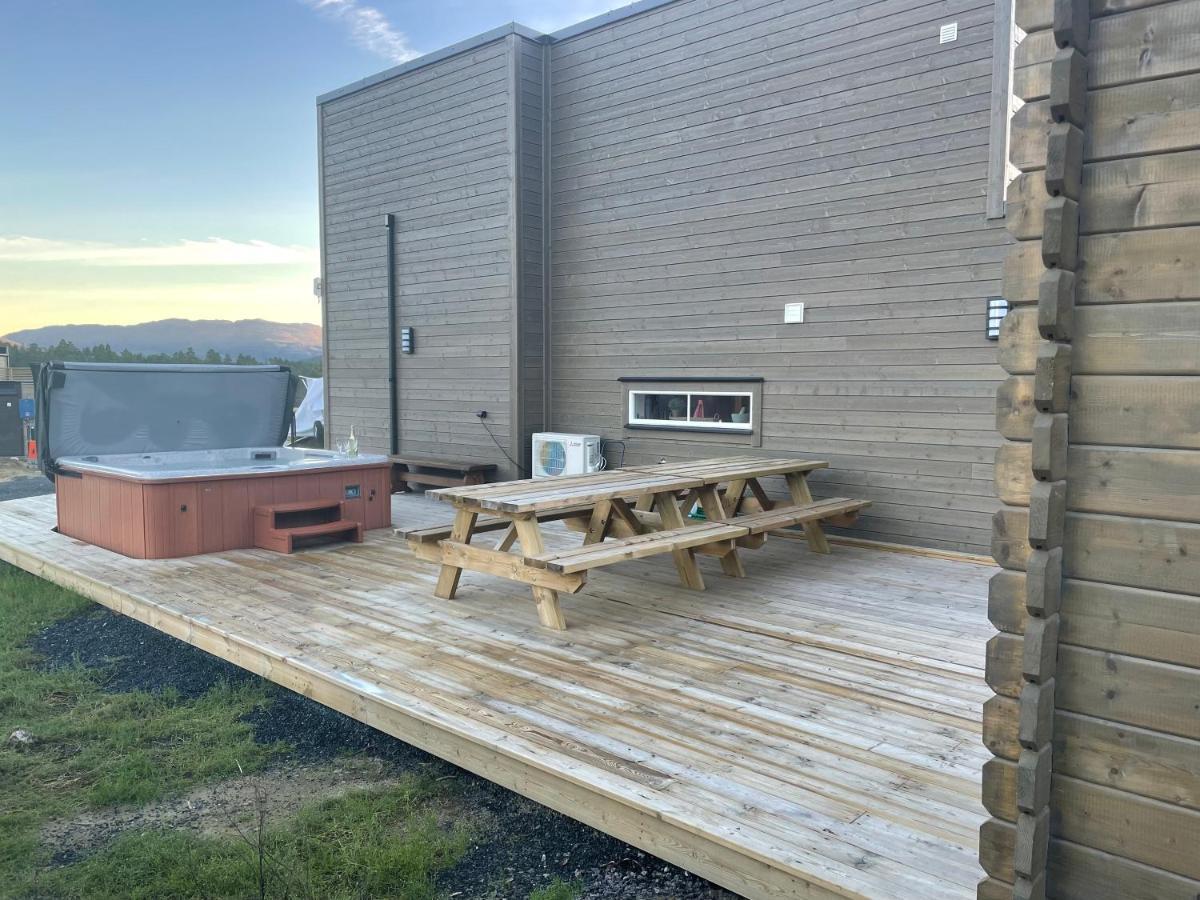Exclusive Funkis Cabin, Lake View, Rooftop Terrace, Jacuzzi, Sauna, Close To Golf And Alpine Врадал Екстериор снимка