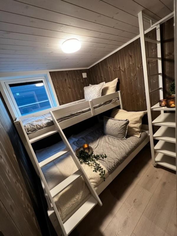 Exclusive Funkis Cabin, Lake View, Rooftop Terrace, Jacuzzi, Sauna, Close To Golf And Alpine Врадал Екстериор снимка