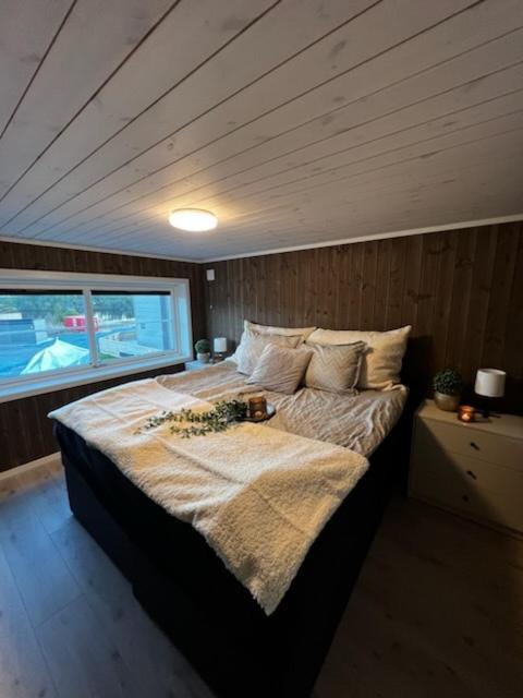 Exclusive Funkis Cabin, Lake View, Rooftop Terrace, Jacuzzi, Sauna, Close To Golf And Alpine Врадал Екстериор снимка